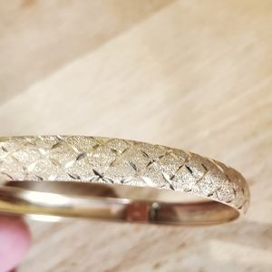 14k gold bracelet.